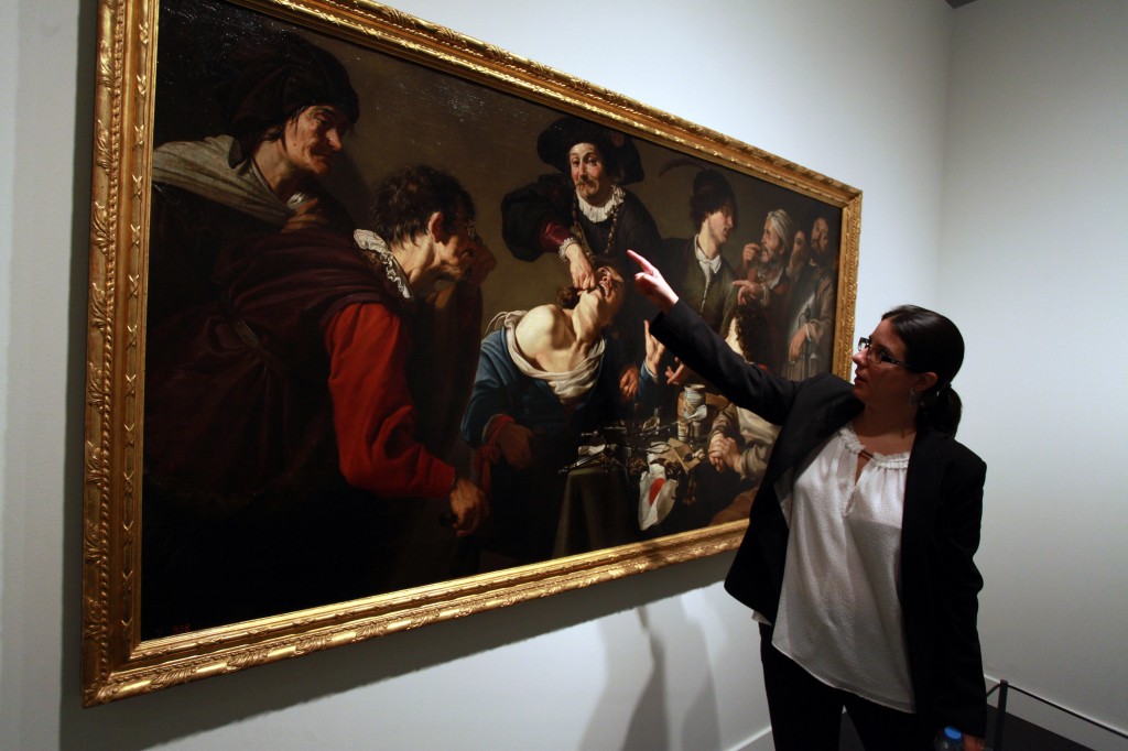 'El xarlatà arrencaqueixals' de Theodoor Rombouts, amb un collaret ple de dents. / ©Vilaniu Comunicació