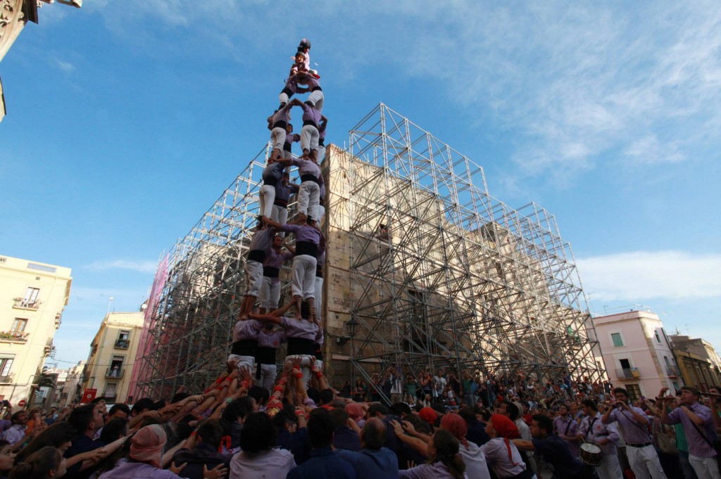 Quatre de vuit de la Colla Jove al Pla de la Seu / ©Pere Toda-Vilaniu Comunicació