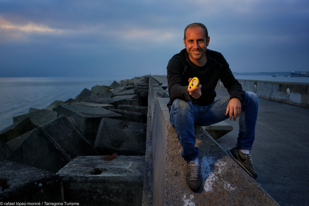 Aleix Marín, localitzador d'exteriors per a publicitat. Espigó del port de Tarragona. Tarragona, Tarragonès, Tarragona