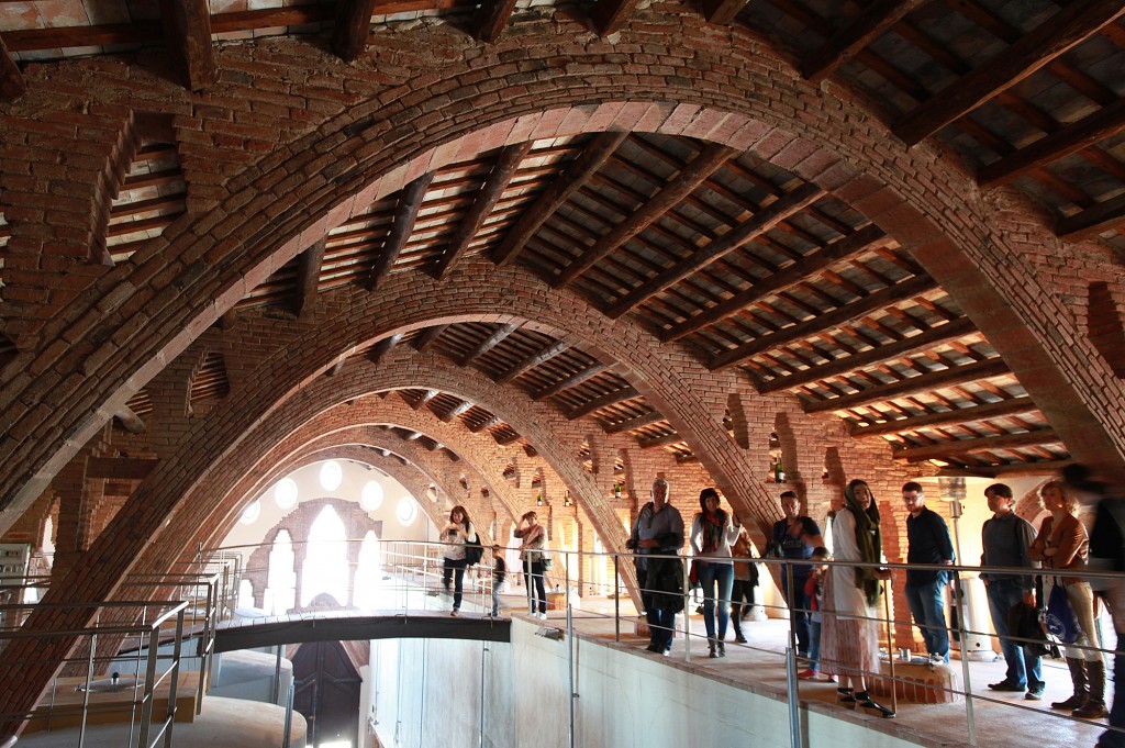 Visita guiada a l'interior de la Vinícola de Nulles. / ©Pere Toda-Vilaniu Comunicació
