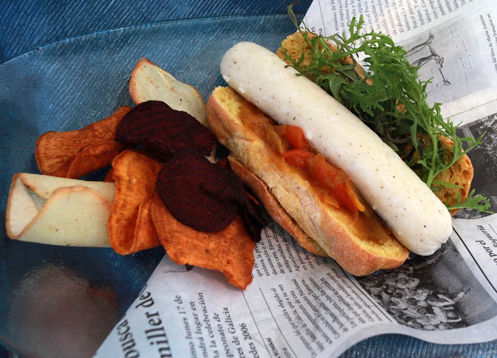 Hot dog de lluç (Restaurant El Llagut) / ©Pere Toda-Vilaniu Comunicació