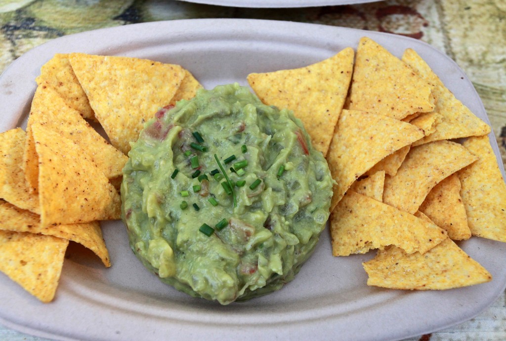 Natxos amb el nostre guacamole (Restaurant Quim Quima) / ©Pere Toda-Vilaniu Comunicació