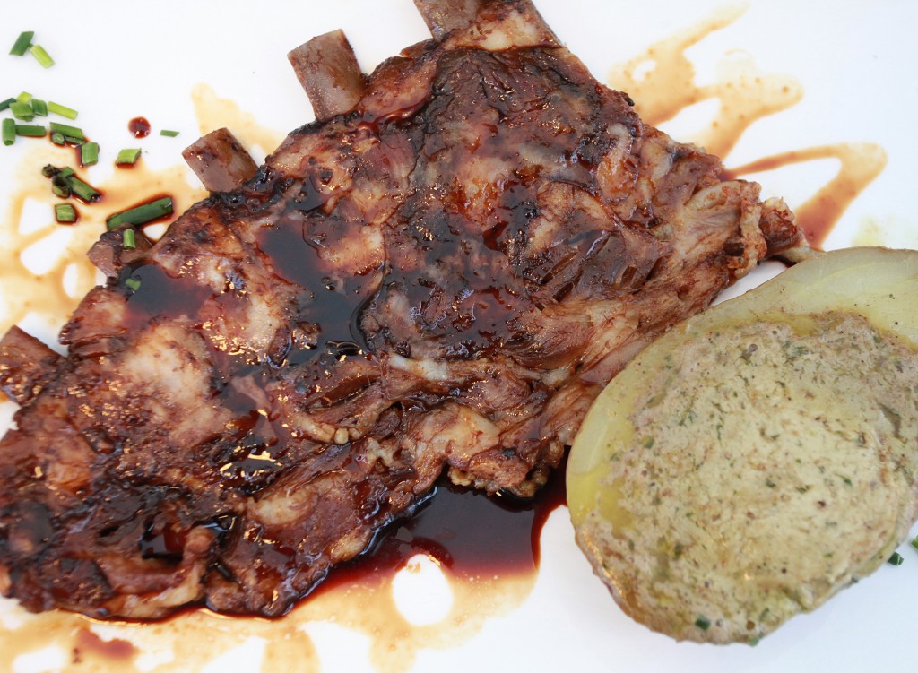 Xurrasco de porc ibèric amb patata i mantega de fines herbes (Restaurant Quim Quima) / ©Pere Toda-Vilaniu Comunicació