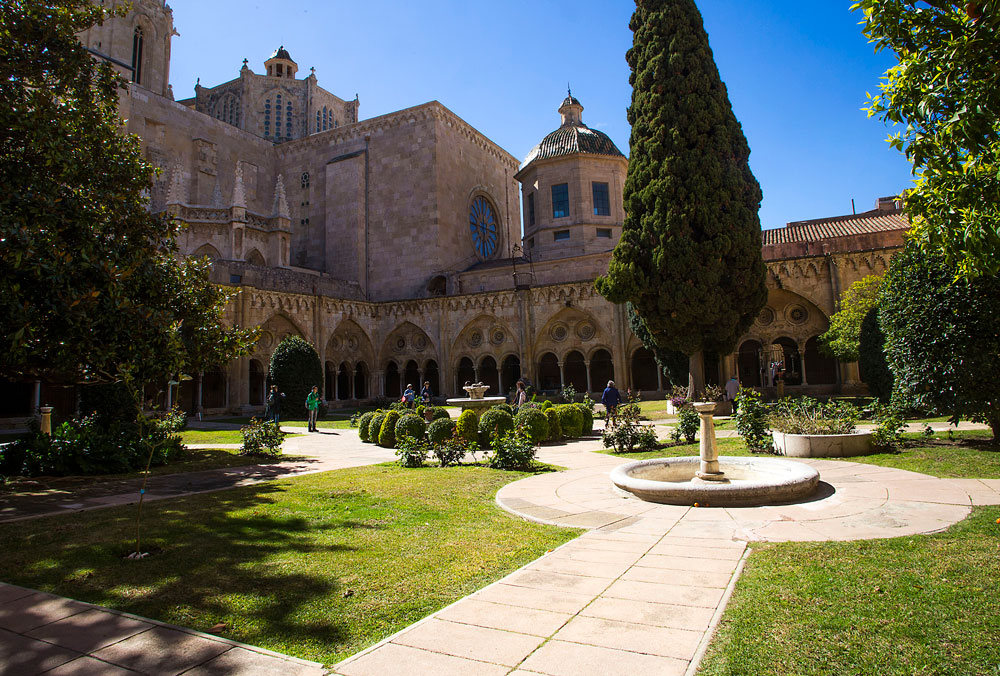 Playground Cloister Cathedral to Tarragona